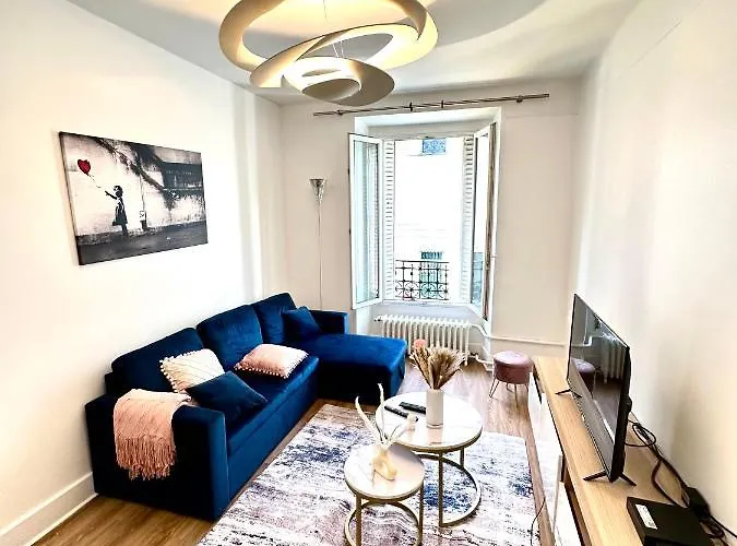Elegant Paris Pantin Apartment - Line 7